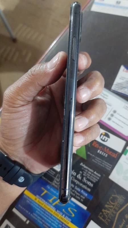 XS max for sale 2