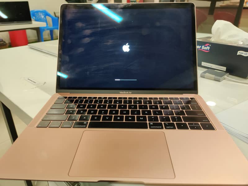 Stunning MacBook Air 2019 - Rose Gold, Immaculate Condition! 2