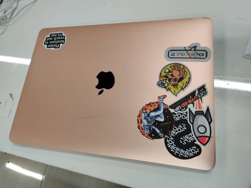 Stunning MacBook Air 2019 - Rose Gold, Immaculate Condition! 4