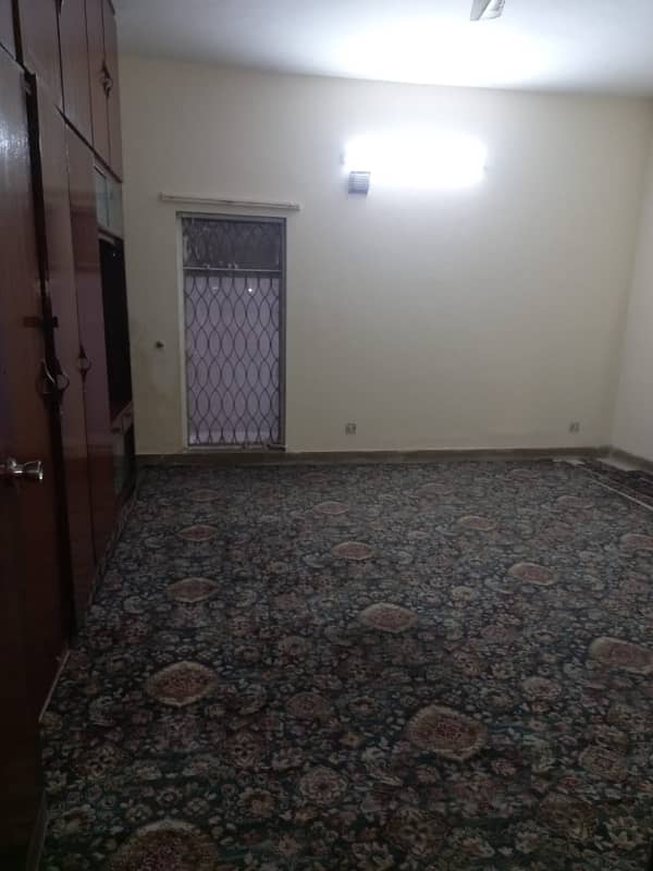 One Kanal House For Rent 3