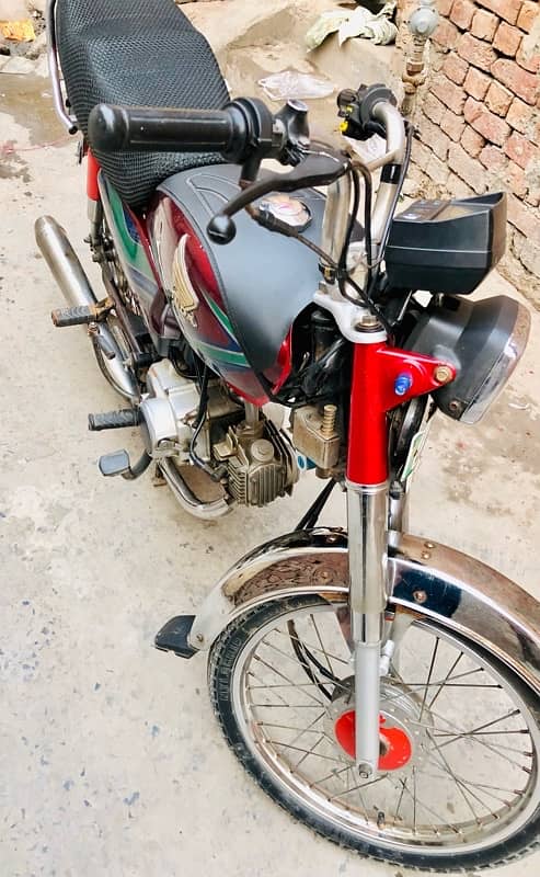 Honda CD70 2018 4