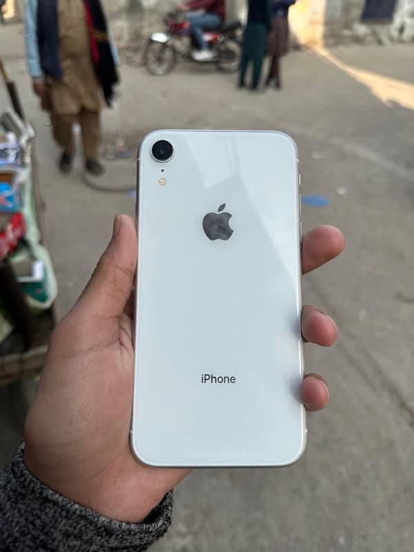 iPhone XR urgent sale 0