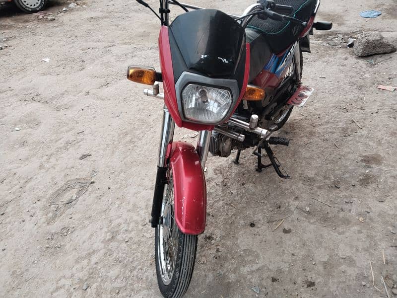 Honda CD 70 Dream 5