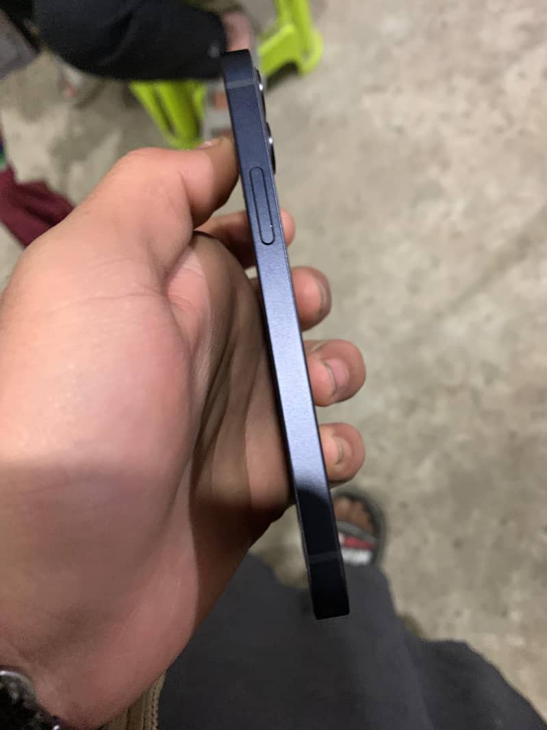 Apple iPhone 12 mini 1