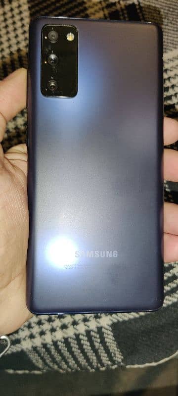 Samsung s20fe 4