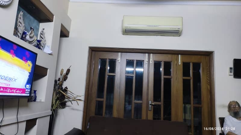 Prominently-Located House Available In Allama Iqbal Town - Nizam Block For sale 18