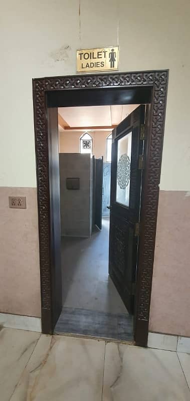 Beauty Full Hot Location Near Muslim Town 28 Rooms 10 Bath 3 Face Double Meter Gas Available Collage , School , University Silent Office Other Propose 7