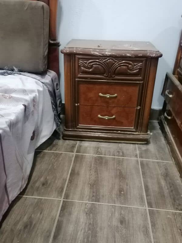 a used full furniture 5