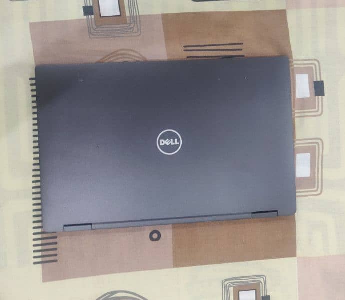 Dell XPS 13 9365 i7 7th gen 4