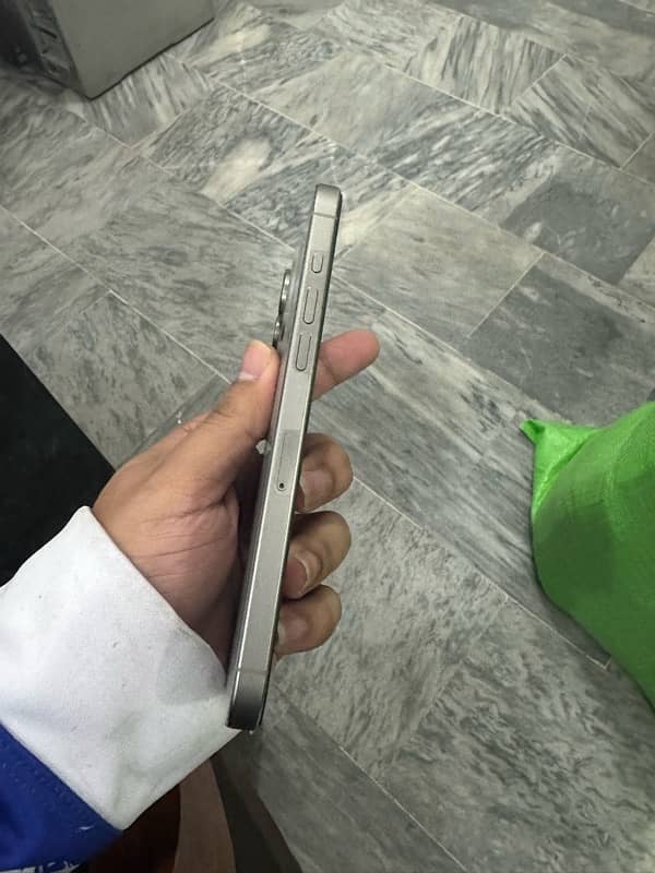 iphone 15 pro max PTA approved 3