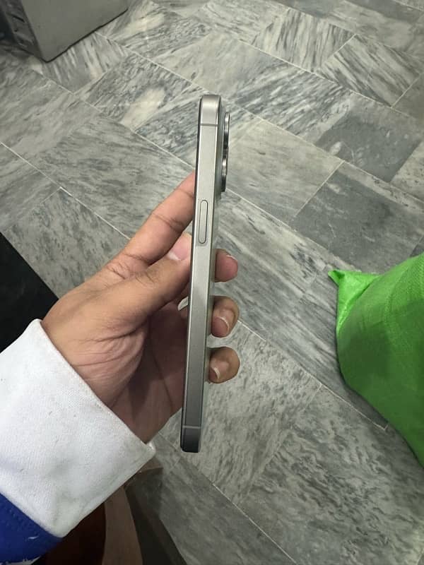 iphone 15 pro max PTA approved 4