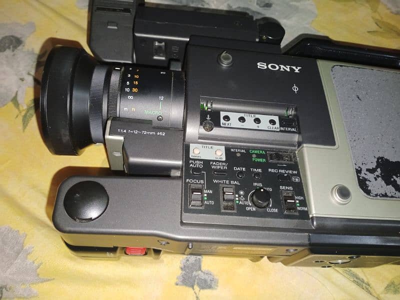 Sony Video Cameras 8 Pro Auto Focus CCD-V100E 6