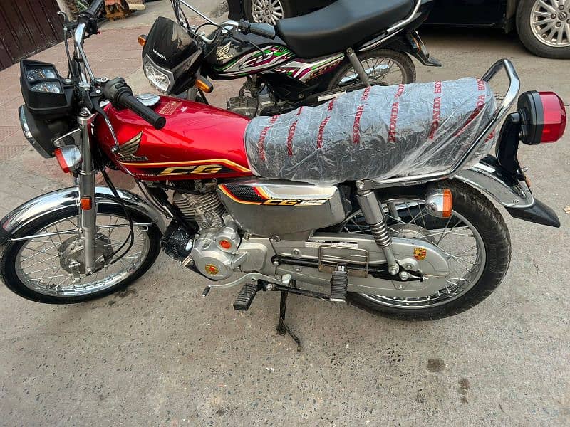 Honda 125 2022 Special Edition Self ShowRoom Condition Total Genuine 5