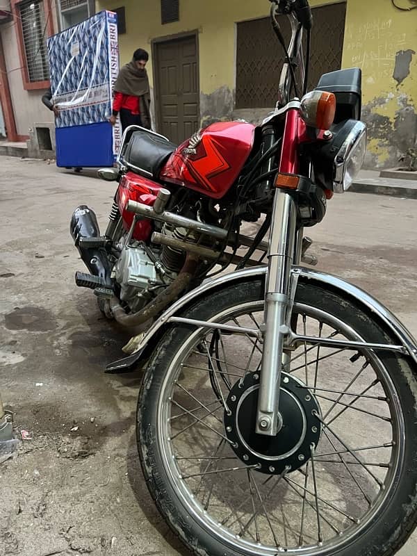 Honda 125 9/10 condition 4