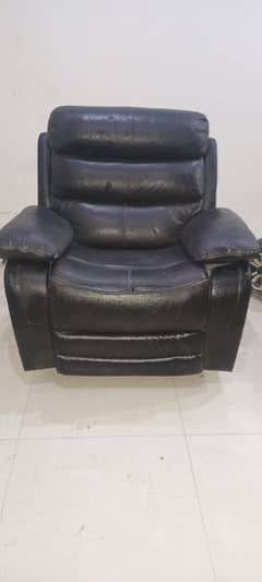 relaxing chair almost new 03323676097 call or msg plz