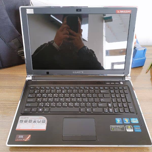 Gigabyte Laptop i7 2630-QM, 6gb Ram, GT 550M 2gb (Made in Taiwan) 1