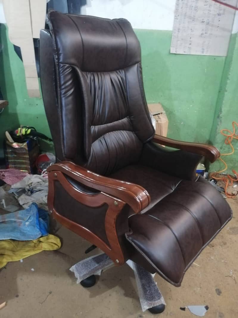 Premium Quality Boss Chair Available At Wholsale Price 0