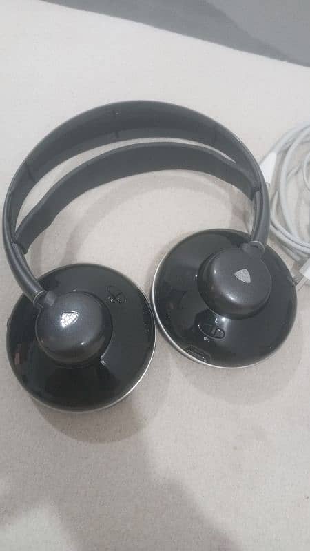 wireless headphones pair of 2 1