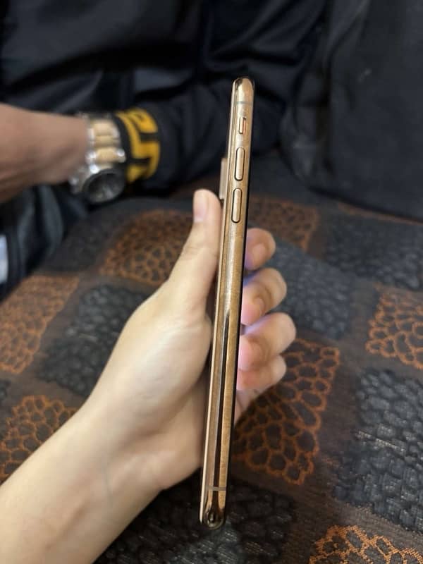 iPhone XS 1