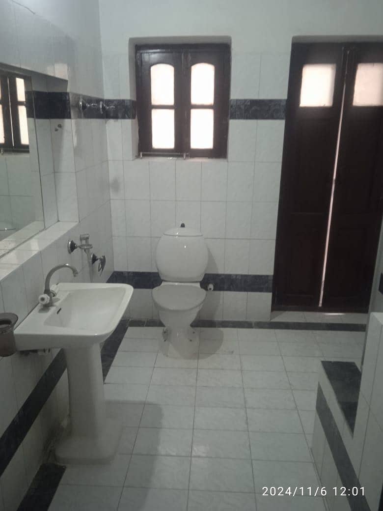 Main Cantt 1 Kanal House For Rent 3