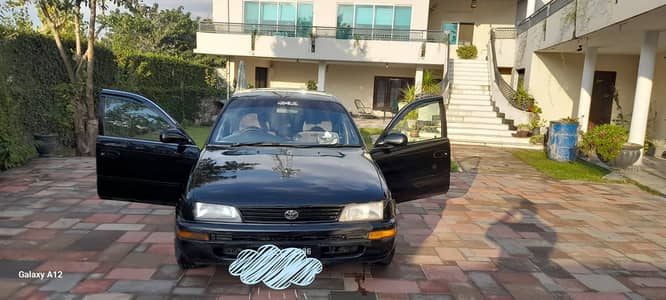 Toyota Corolla XE 2000