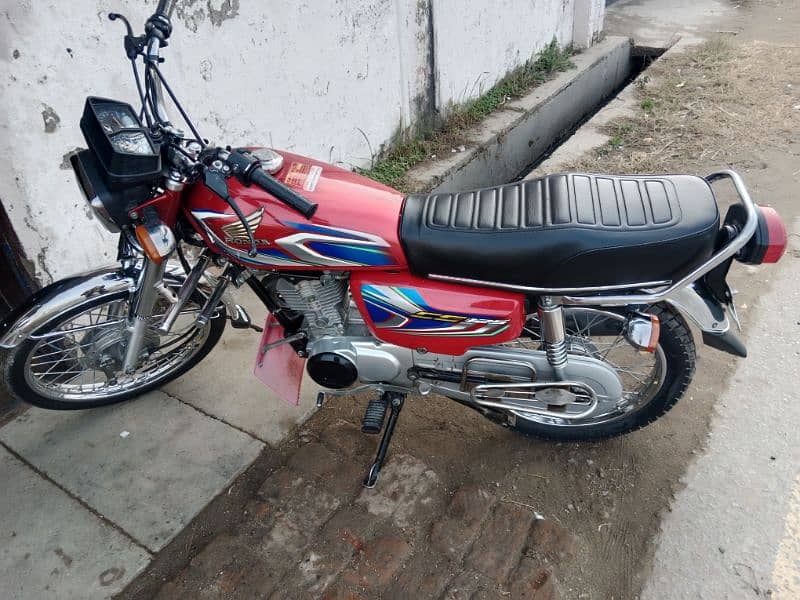 Honda 125 bike 2