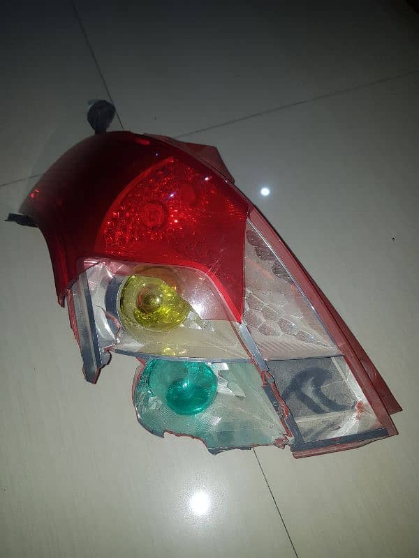 suzuki swift genuine left tail light 3