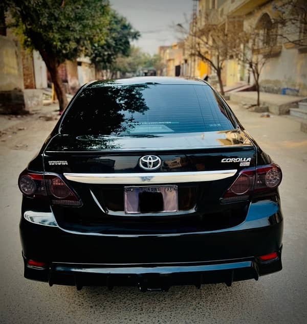 Toyota Corolla GLI 2013 limited edition 3