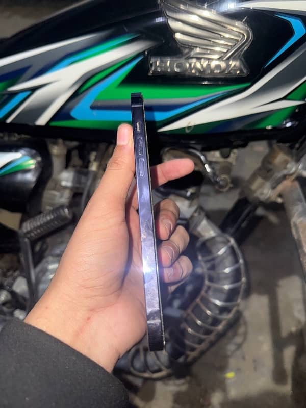 14 pro max officially non pta 128gb natual titaum 87 BH 4