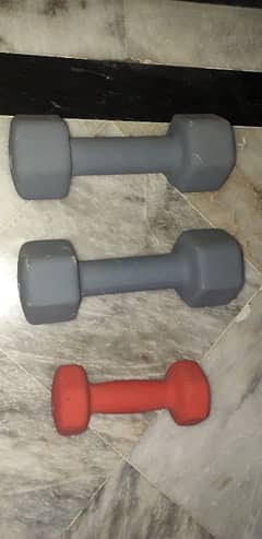 Two 5kg One 2kg dumble