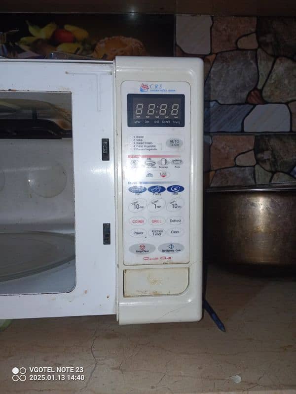 microwave oven for sale in good condition 0