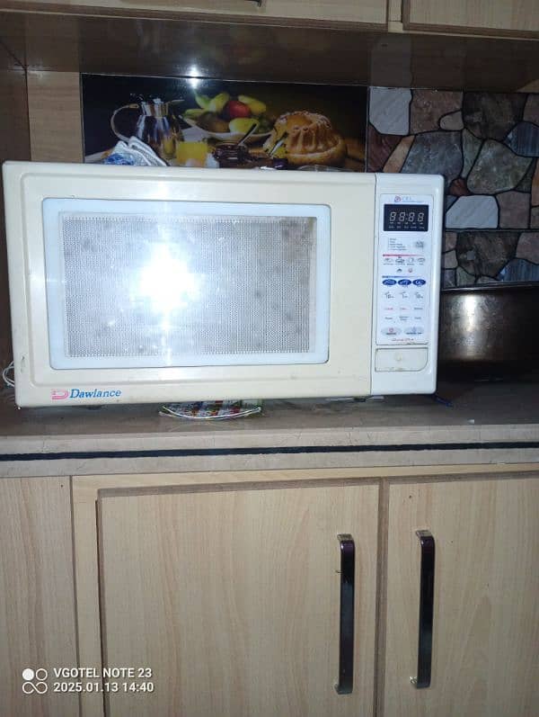 microwave oven for sale in good condition 2