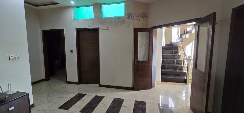 10 MARLA UPPER PORTION FOR RENT IN PARAGON CITY LAHORE 7