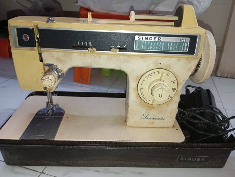 Singer 1288 Embroidery Sewing Machine 0