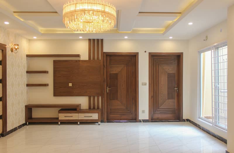 Double Pair Duplex 10 Marla Brand New House For Sale In Johar Town Gas Meter Installed 42