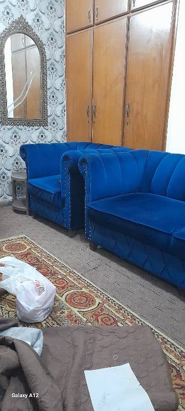 5 seater sofa 0