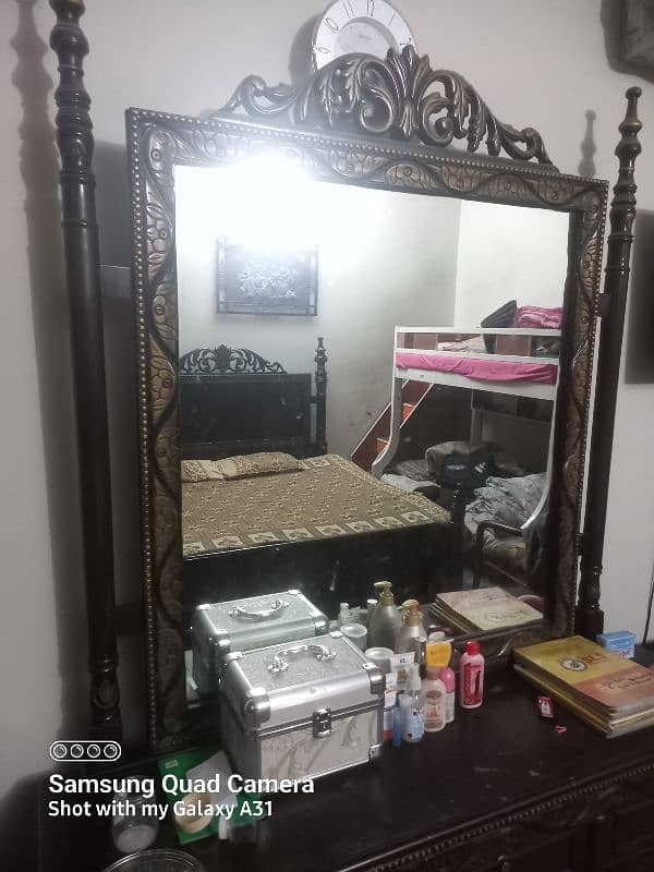 King Size bed,Dressing table for sale 3