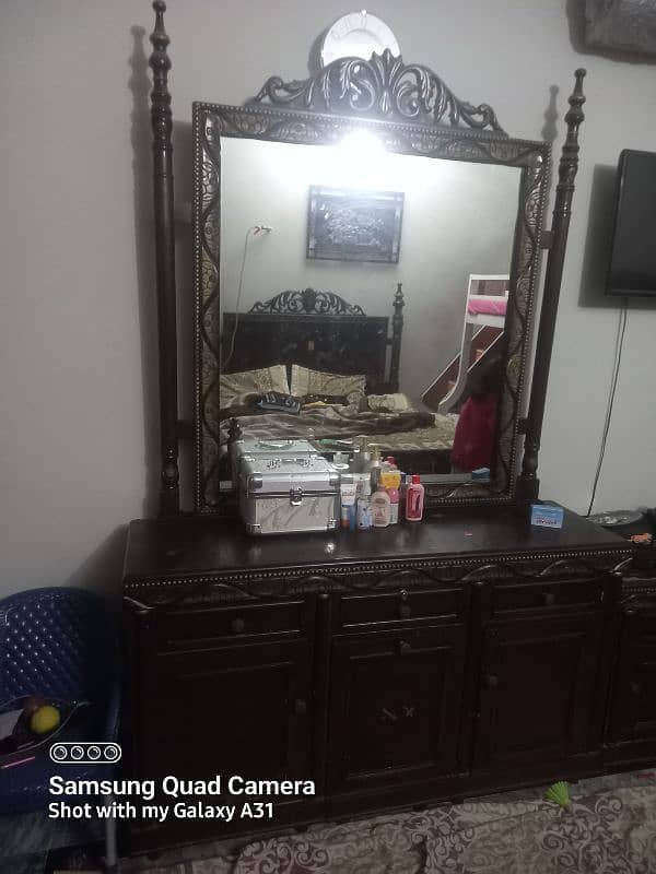 King Size bed,Dressing table for sale 11