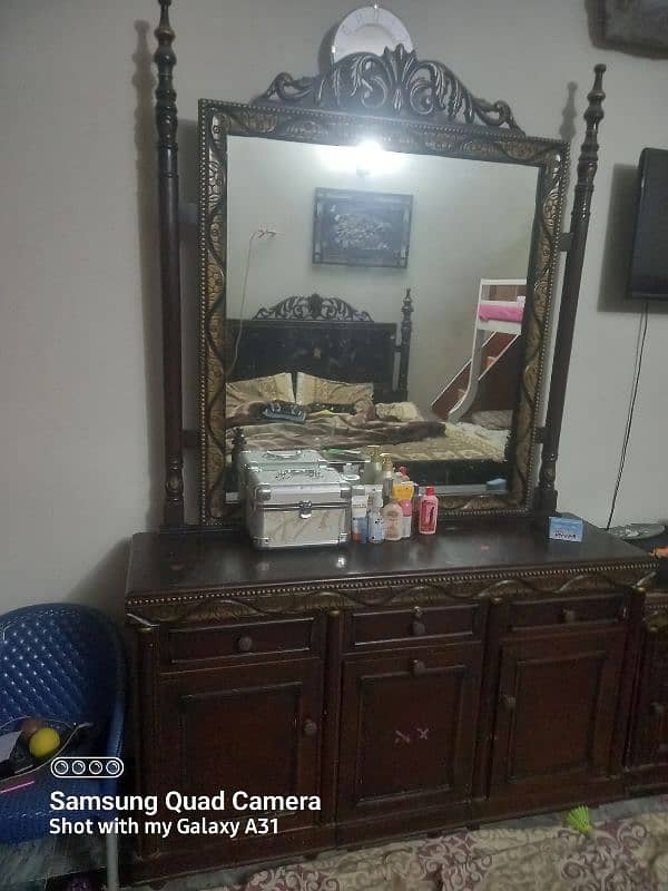 King Size bed,Dressing table for sale 12