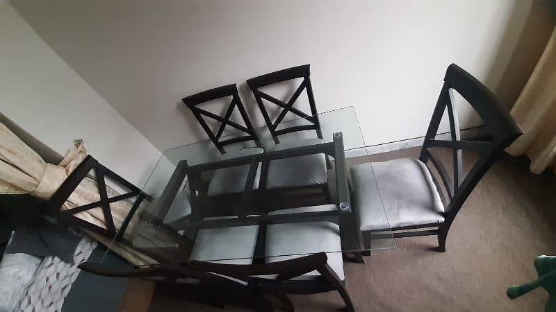 Dining table with 6 chairs 0