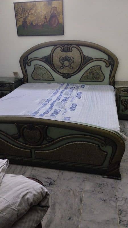 used deco paint king bed for sale 1