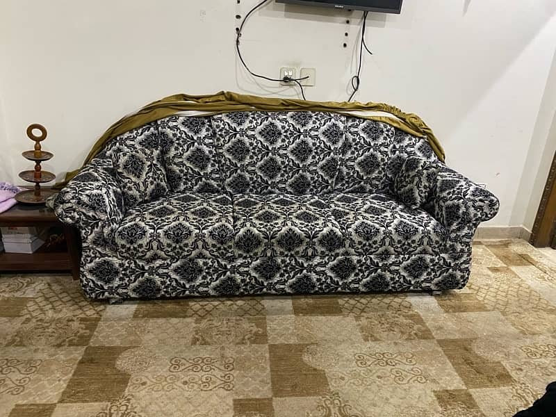 3 seater sofa 0