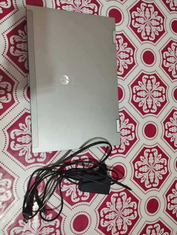 LAPTOP (HP) 9