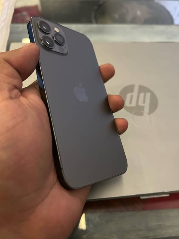 i am selling my iPhone 12 Pro - Dual physical Sim, PTA Approved, 128GB 1