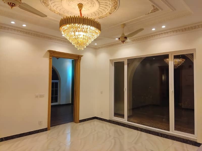 20 Marla Corner 80 Feet Road Fully Furnished House For Sale 43