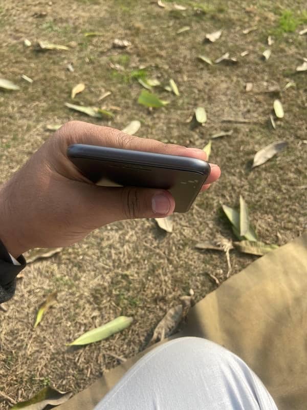 selling my iphone 8plus 1