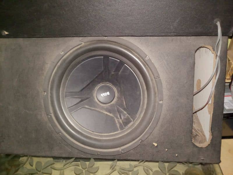 12 inch woofar ha 2 speaker han pati Bhi ha 5