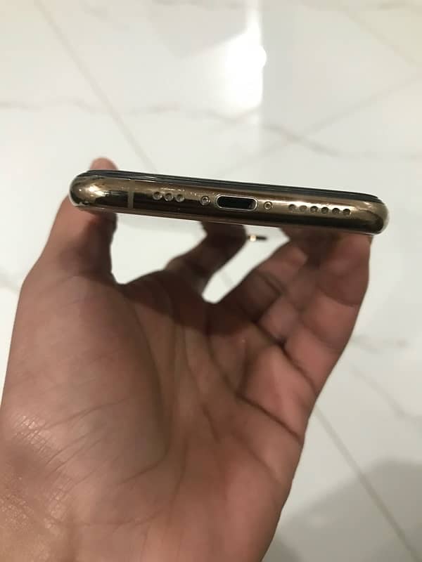 Iphone xs urgent sale 6