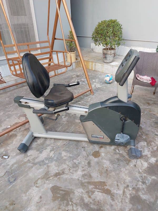 Nautilus NR 2000 Recumbent exercise bike 3