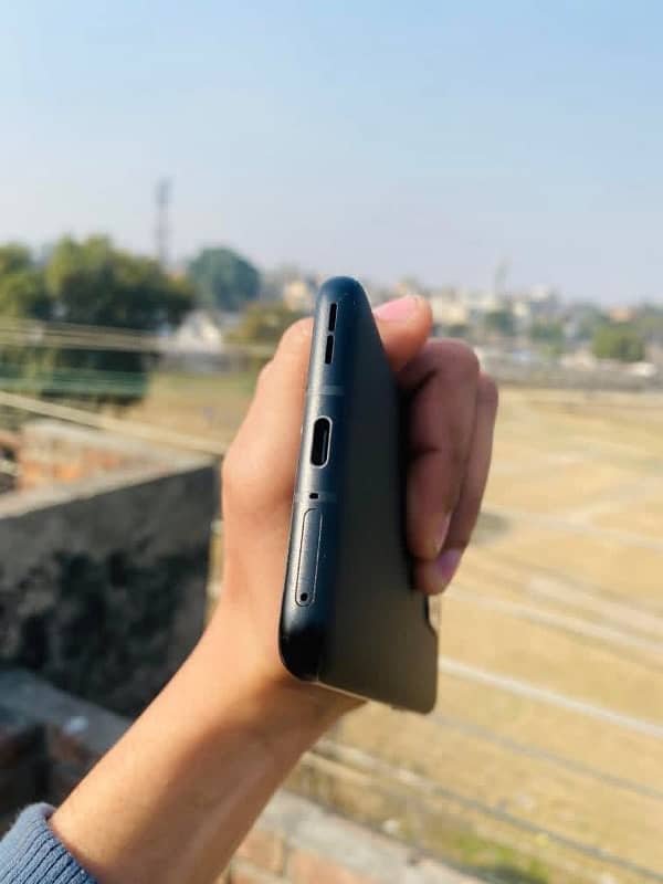 one plus 10 8/128 non pta + Vivo y17 8/256 pta approved dual sim 1